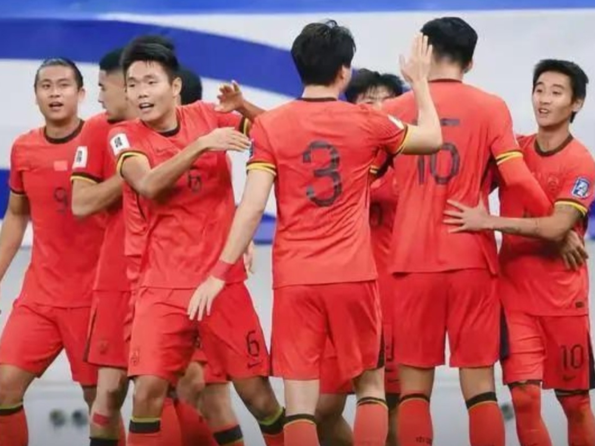 莱昂纳德在 莱昂纳德在