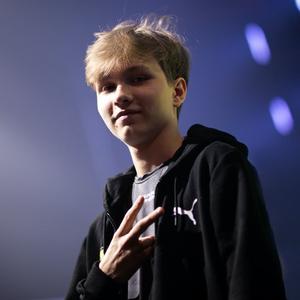 的帮助下 的帮助下